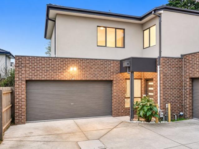 The Brief: Private, rear townhouse with spacious light filled modern interiors