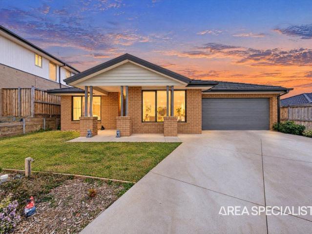 The Brief: Quality Family Living with Two Living Areas in a Quiet Pakenham Location