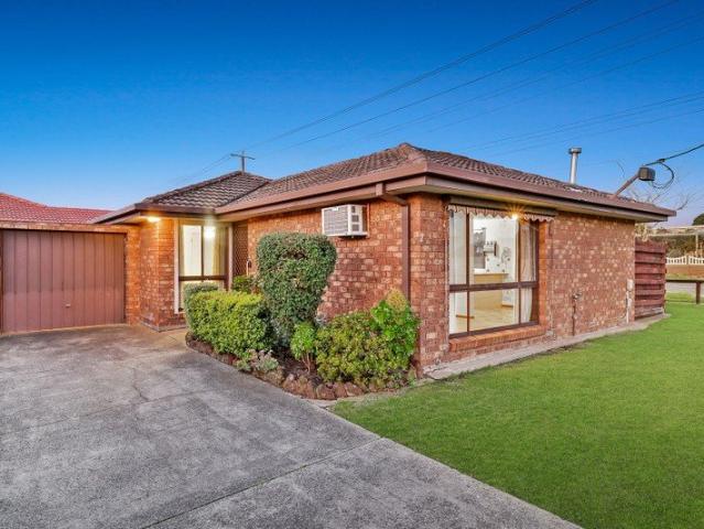 The Brief: Rare 3 bedroom unit in Keysborough, No owners corporation!