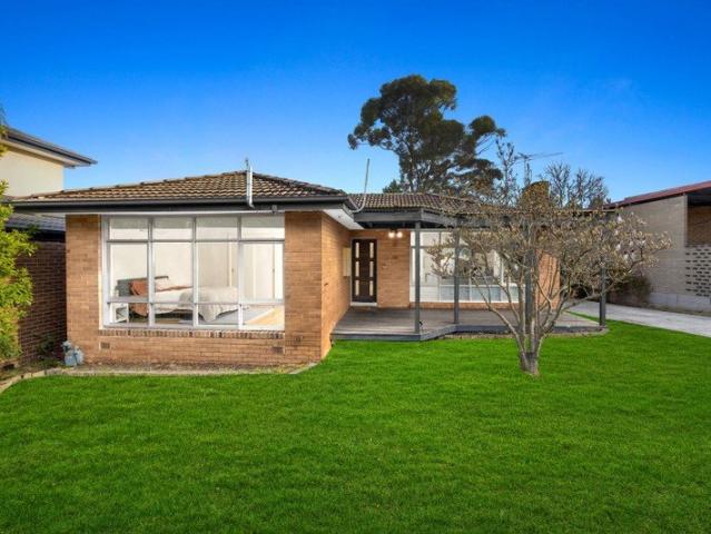 The Brief: Renovated Comfort on 602m² with Future Potential