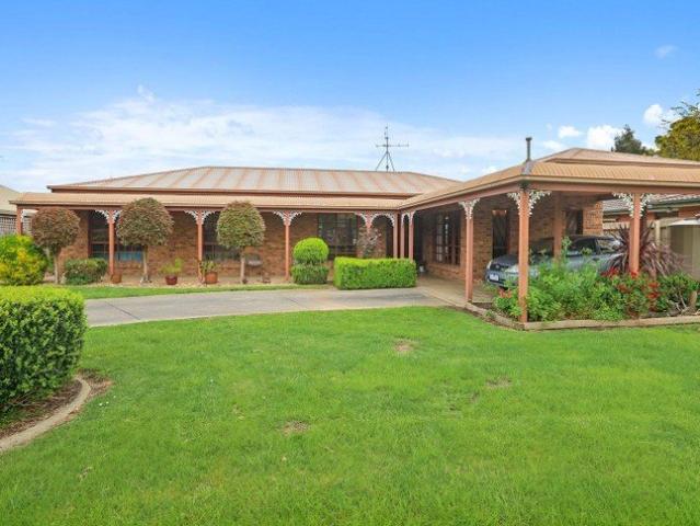 THE BRIEF: TRADIES, THIS ONE'S CALLING YOUR NAME!