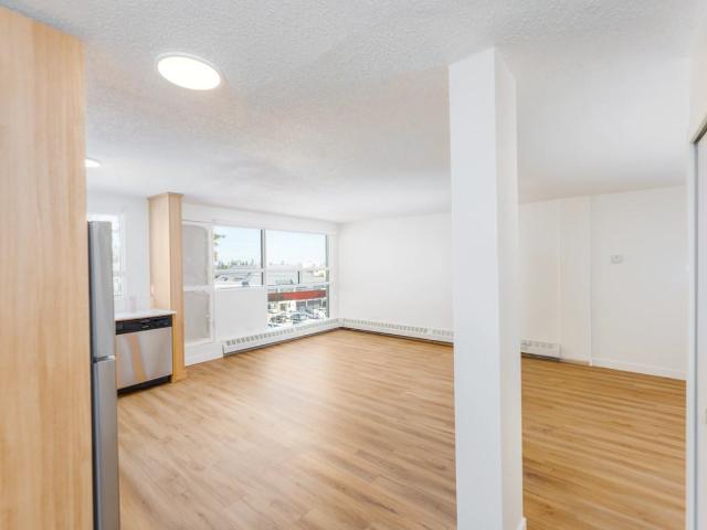 The Britannia 1 Bedroom Apartment for Rent at 815 50 Ave Sw, Calgary, AB T2S 1H8 Windsor Park