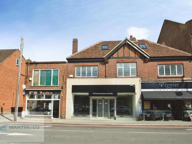 The Broadway 1 bed apartment to rent £1,400 pcm £323 pw