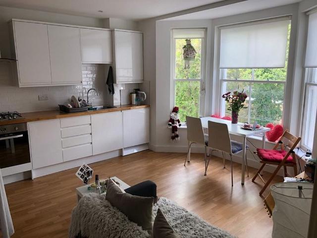 The Broadway, Haywards Heath RH16, 1 bed flat to rent, £1,100 pcm | PrimeLocation