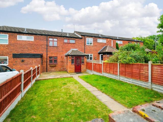 The Broadway, Loughton IG10, 3 bed terraced house to rent, £2,000 pcm | PrimeLocation