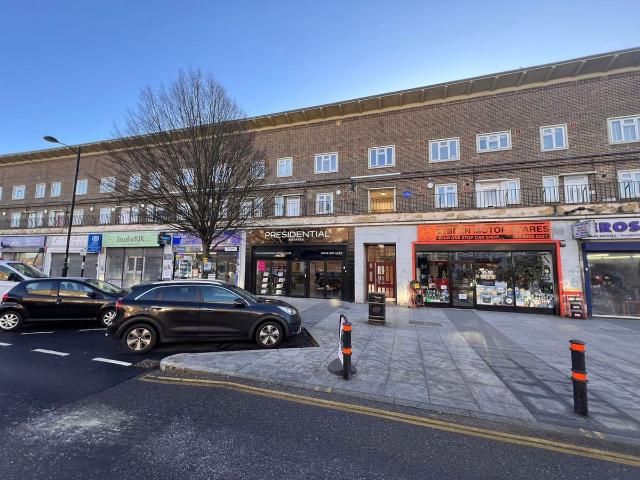 The Broadway, Loughton IG10, Property to rent, £800 pcm | PrimeLocation