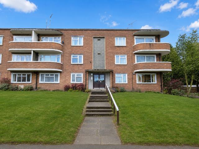 The Broadway, Norton, Stourbridge DY8, 2 bed flat to rent, £895 pcm | PrimeLocation