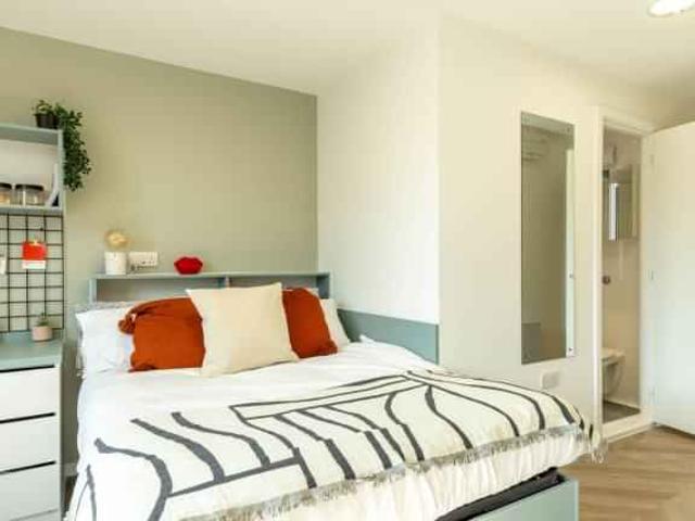 The Brook, Bath Has an Apartment