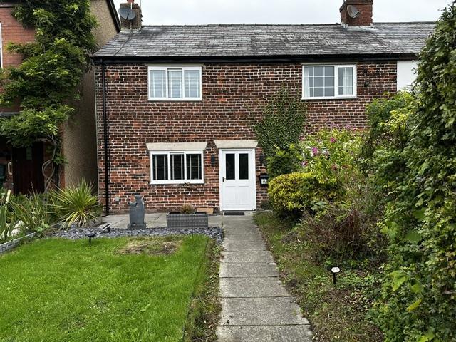 The Brow, Hesketh Bank, Preston 2 bed cottage to rent £975 pcm £225 pw