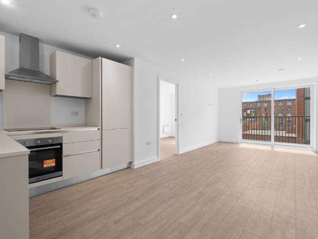 The Burj, 25 Green Street, Birmingham B12, 2 bed flat to rent, £1,250 pcm | PrimeLocation