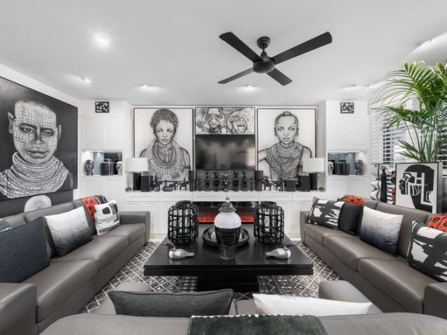 The Gold Standard of St Ives Living Full brick, Renovated and only 200m level walk to shops