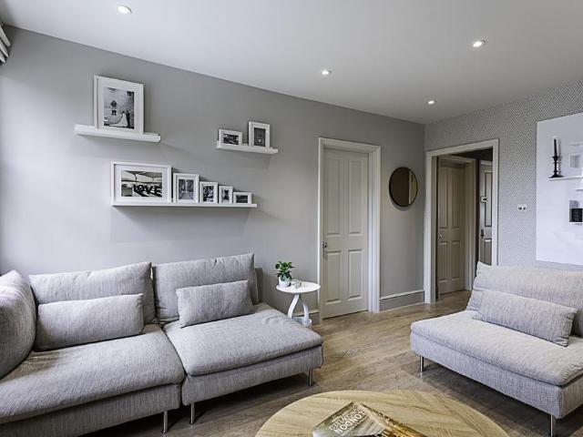 The Golden Lion, 57 Fulham High Street, London, SW6 3JJ, United Kingdom | 2 bed apartment for rent #136604694 | Rentberry