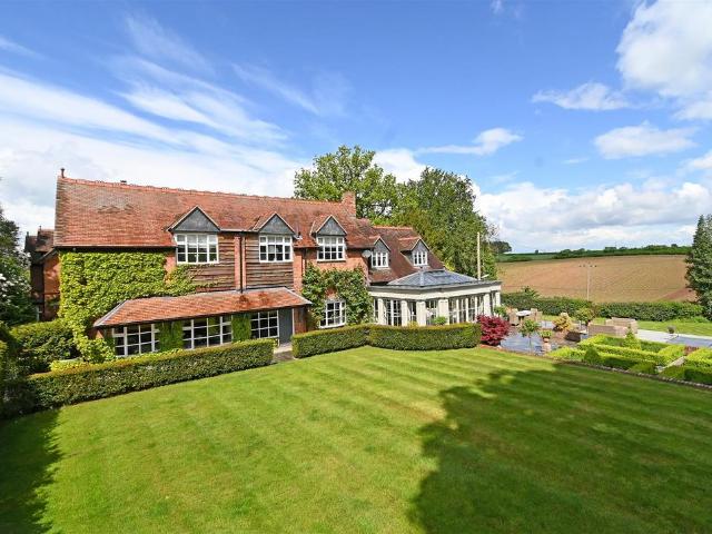 The Gate House, Sandford, Claverley. 3 bed detached house to rent £3,750 pcm £865 pw