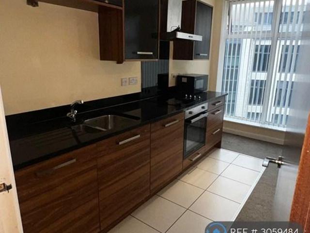 The Gatehaus, Bradford, BD1 2 bed flat to rent £750 pcm £173 pw