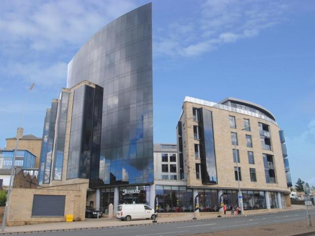 The Gatehaus Leeds Road, Bradford. 1 bed apartment to rent £650 pcm £150 pw