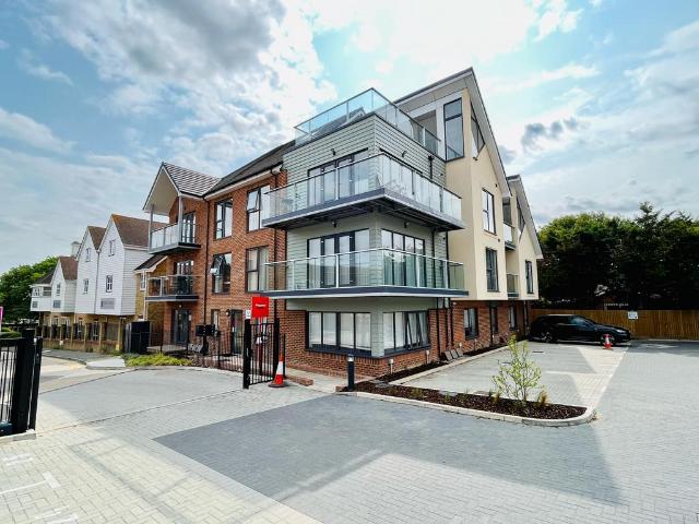 The Gatehouse, Eastwood Road 2 bed apartment to rent £1,625 pcm £375 pw