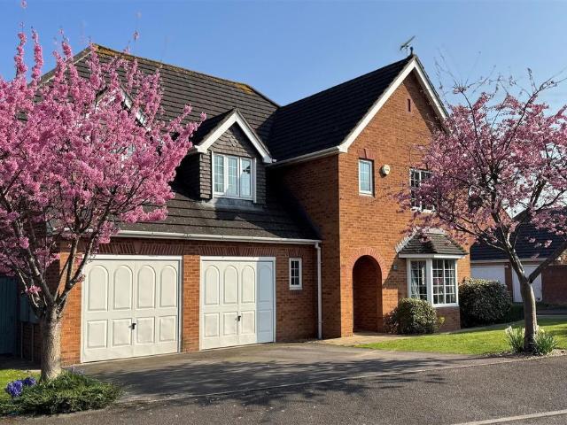 The Gallops, Hempsted GL2, 5 bed detached house to rent, £1,995 pcm | PrimeLocation