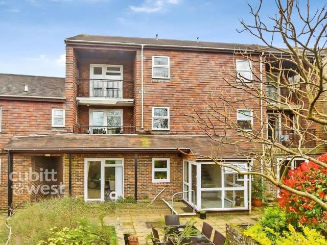 The Genistas, Semley Road, Hassocks BN6, 4 bed flat to rent, £1,900 pcm | PrimeLocation