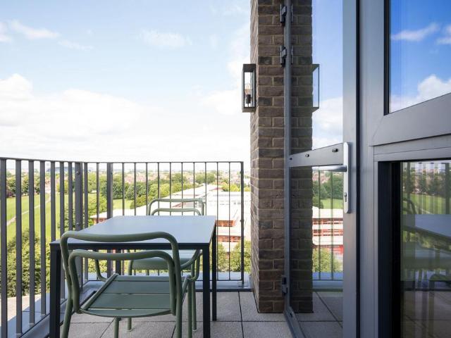 The Gessner, 3 Watermead Way. 2 bed flat to rent £2,935 pcm £677 pw