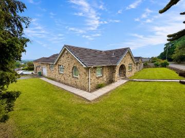 The Ghyll, Huddersfield, West Yorkshire HD2, 5 bed bungalow to rent, £2,200 pcm | PrimeLocation