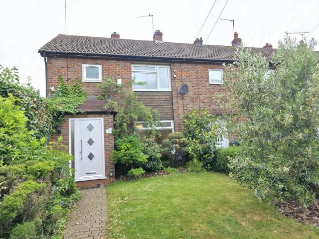The Gladeway, Waltham Abbey 2 bed house to rent £1,850 pcm £427 pw