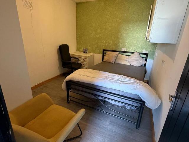 The Glade, Croydon CR0 1 bed in a house share to rent £650 pcm £150 pw