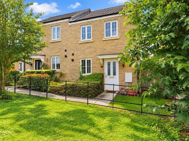 The Glades, Huntingdon PE29 2 bed semi detached house to rent £1,150 pcm £265 pw