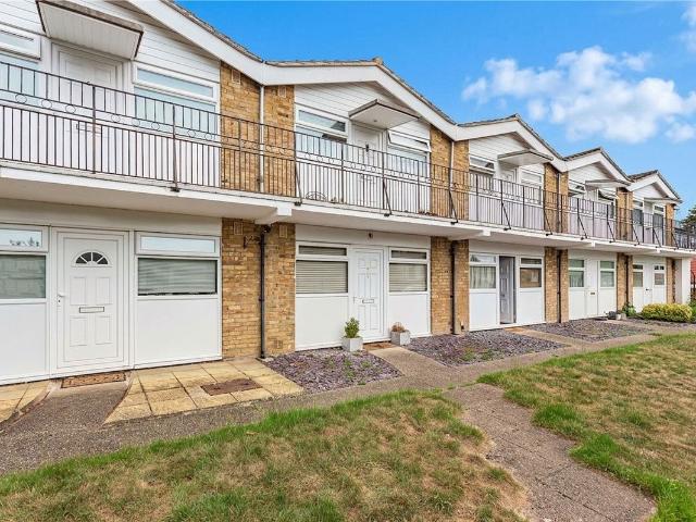 The Glen, Addlestone KT15, 1 bed flat to rent, £1,250 pcm | PrimeLocation