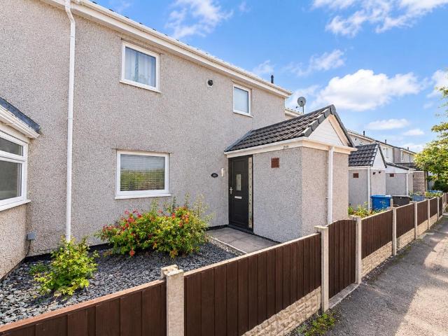 The Glen, Palacefields, WA7 3 bed end of terrace house to rent £900 pcm £208 pw