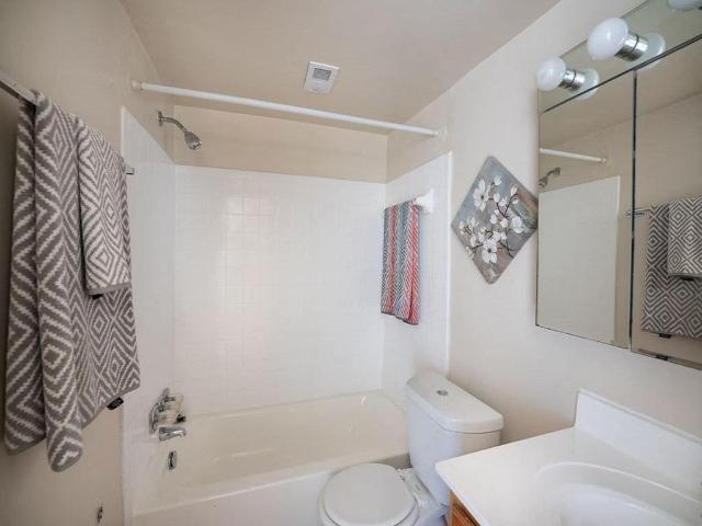 The Glendale Residence 2 Bedroom Apartment for Rent at 9971 Good Luck Rd, Glenn Dale, MD 20706 Glenn Dale