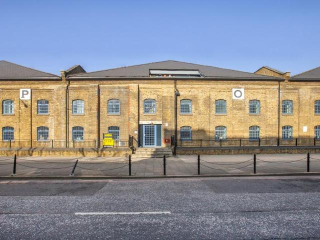 The Grainstore, E16 2 bed apartment to rent £2,250 pcm £519 pw