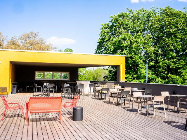THE GRAND BALCONY