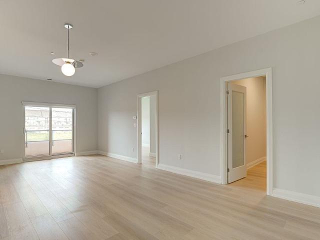 The Grand Trios | Live/Work 2 Bedroom Apartment for Rent at 100 Starwood Dr, Guelph, ON N1E 0V3 Grange Hill East
