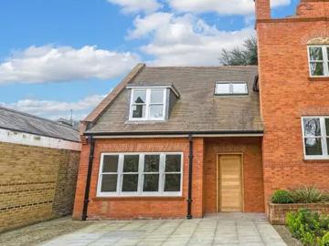 The Grange, London, SW19 4PS, United Kingdom | 3 bed house for rent #139401658 | Rentberry
