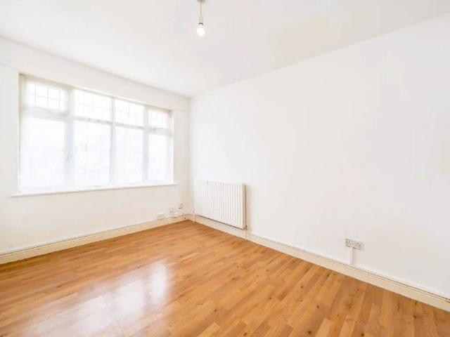 The Grange, Wembley HA0, 4 bed terraced house to rent, £3,000 pcm | PrimeLocation