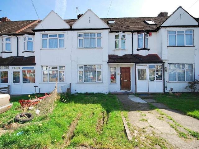 THE GRANGE 4 bed semi detached house to rent £3,000 pcm £692 pw