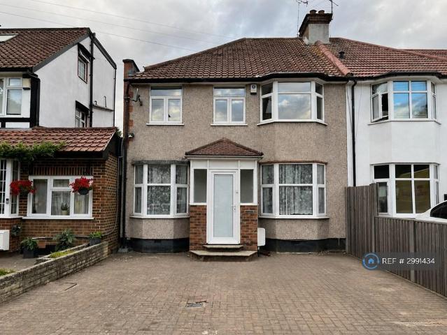 The Greenway, London, NW9 4 bed semi detached house to rent £3,200 pcm £738 pw