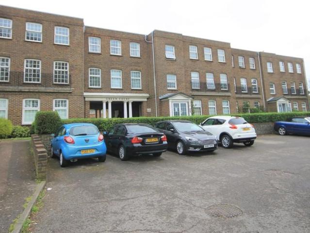 The Green, Brighton BN42 3 bed flat to rent £1,395 pcm £322 pw