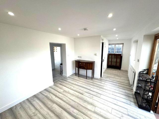 The Green, Harefield, Uxbridge, UB9 6NP 2 bed ground floor flat to rent £1,850 pcm £427 pw