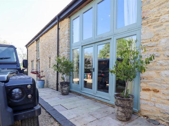 The Green, Hethe OX27 5 bed house to rent £4,000 pcm £923 pw