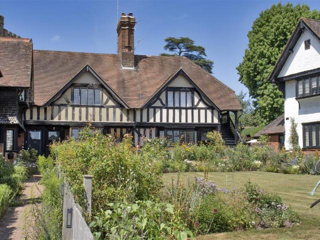 The Green, Leigh, Tonbridge TN11, 1 bed property to rent, £1,595 pcm | PrimeLocation