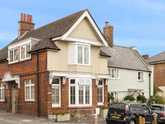The Green Marlborough SN8 3 bed detached house to rent £3,750 pcm £865 pw