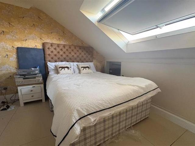 The Green, Station Road, Winchmore. 3 bed apartment to rent £2,550 pcm £588 pw
