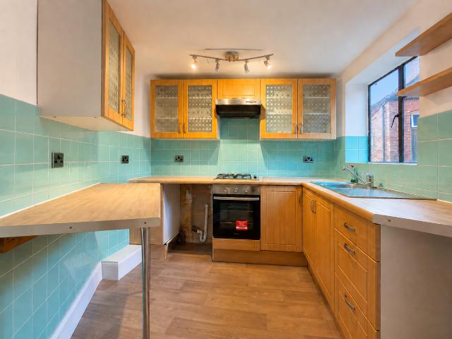 The Green, Syston LE7, 2 bed flat to rent, £875 pcm | PrimeLocation