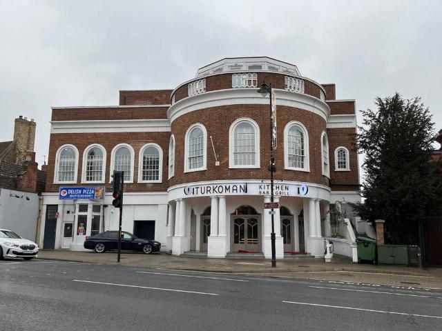 The Grosvenor, Newmarket 2 bed flat to rent £1,295 pcm £299 pw
