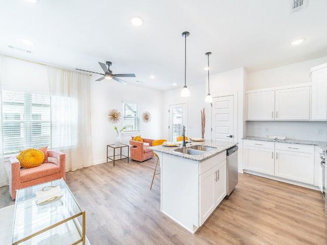 The Grove 2 Bedroom Apartment for Rent at 1735 W Chandler Ave, Rogers, AR 72758