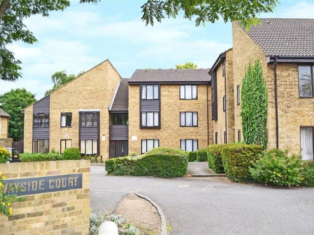 The Grove, Isleworth 2 bed apartment to rent £1,800 pcm £415 pw