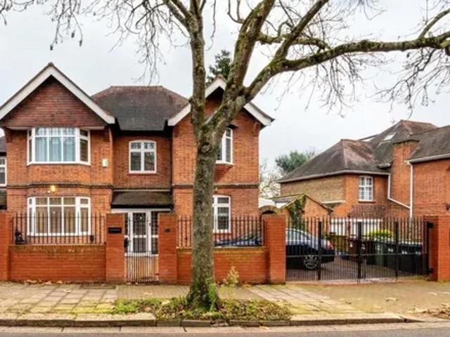 The Grove, London, TW7 4RW, United Kingdom | 5 bed house for rent #144023271 | Rentberry