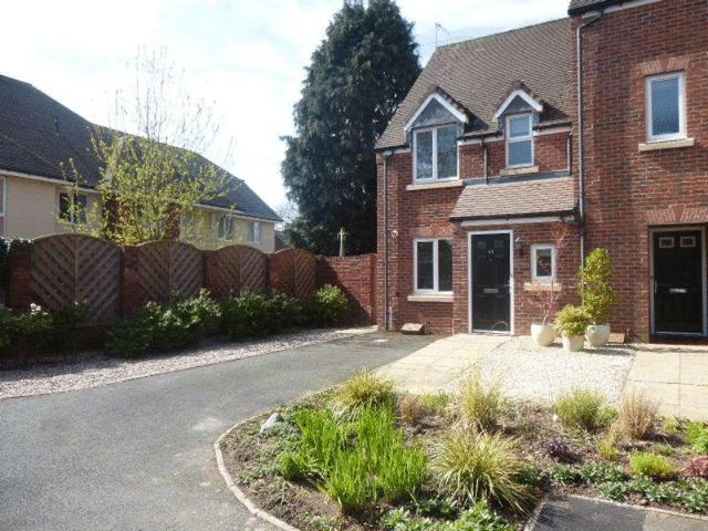The Grove, Shifnal 2 bed house to rent £950 pcm £219 pw
