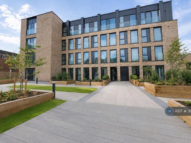The Downs, Altrincham, WA14 2 bed flat to rent £1,700 pcm £392 pw